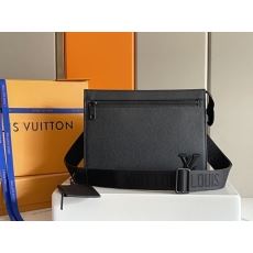 Mens Louis Vuitton Satchel Bags
